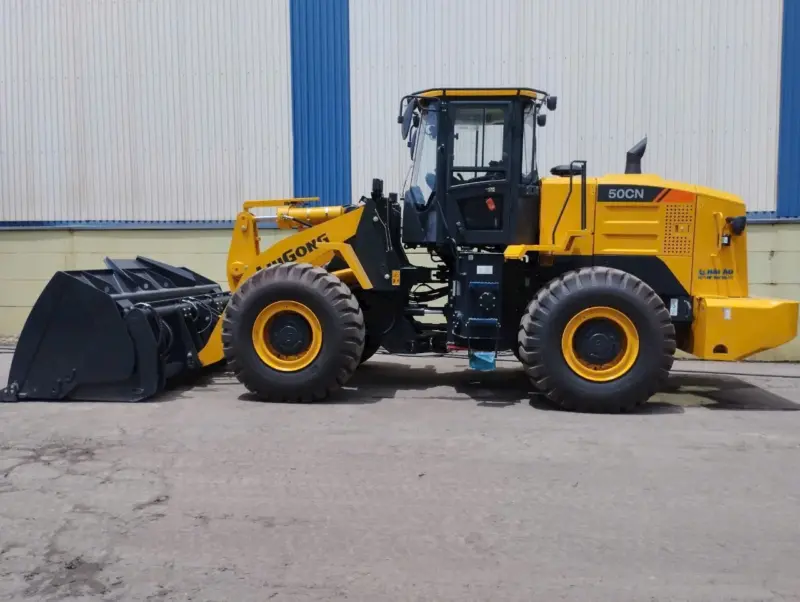 Bàn giao Máy xúc lật LiuGong ZL50CN 2 tầng đổ tại trạm bê tông tỉnh Bình Phước